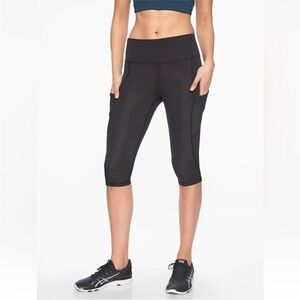 Athleta Cropped Running Tights Side Pockets Mesh Panel